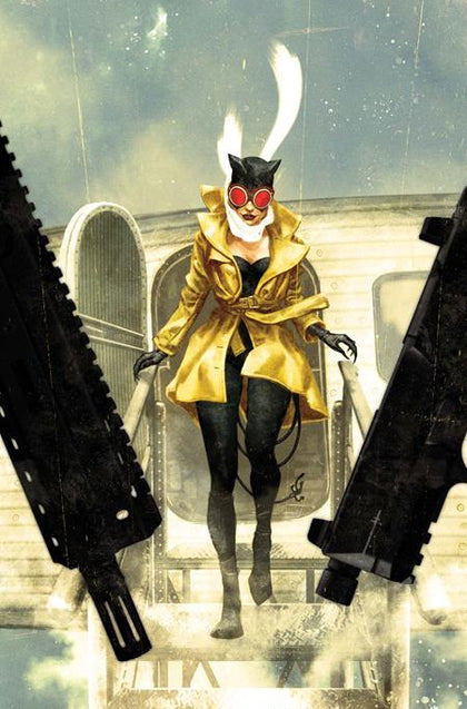 CATWOMAN #77 CVR A SEBASTIAN FIUMARA (PRE-ORDER: 06/18/2025)