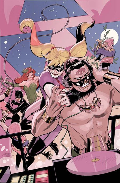 GOTHAM CITY SIRENS UNFIT FOR ORBIT #3 (OF 5) CVR A TERRY DODSON & RACHEL DODSON (PRE-ORDER: 07/16/2025)