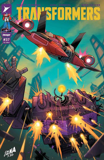 TRANSFORMERS #37 CVR C DAVID NAKAYAMA VAR (PRE-ORDER: 10/14/2026)
