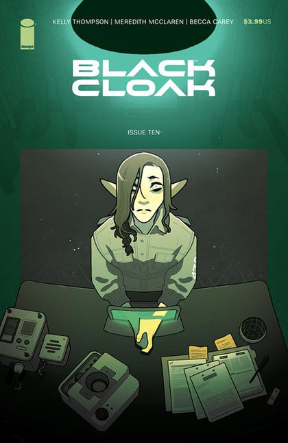 Black Cloak #10 (PRE-ORDER: 11/13/2024)