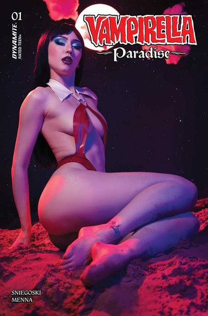 VAMPIRELLA PARADISE #1 CVR D LAUREN DELOREAN COSPLAY VAR (PRE-ORDER: 11/18/2026)