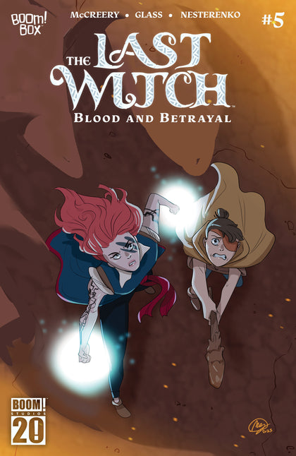 The Last Witch: Blood & Betrayal #5 B Variant (Dressed, Huang) (PRE-ORDER: 11/19/2025)